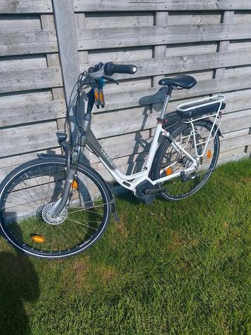 Vier elektrische fietsen  beschikbaar voor biedingen