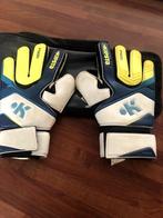 gants de foot enfant, Sport en Fitness, Voetbal, Ophalen, Gebruikt, Handschoenen