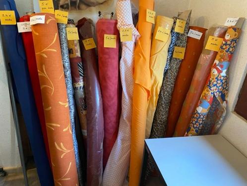 Uitverkoop van deze rollen stof aan spotprijs., Hobby en Vrije tijd, Stoffen en Lappen, Nieuw, Ophalen of Verzenden
