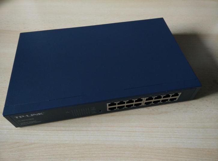 TP-LINK TL-SG1016DE, Computers en Software, Netwerk switches, Zo goed als nieuw, Ophalen