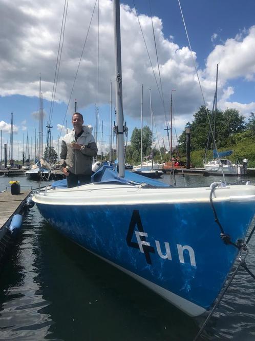 Zeilboot, Watersport en Boten, Open zeilboten, Gebruikt, Randmeer, 6 meter of meer, Polyester, Buitenboordmotor, Benzine, Ophalen