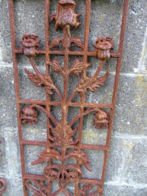 fronton wanddecoratie in roestig gietijzer, 5 bloemen!, Tuin en Terras, Tuinwanddecoratie, Nieuw, Ophalen