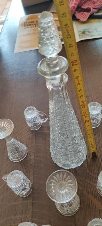 petit service à alcool en cristal, Enlèvement
