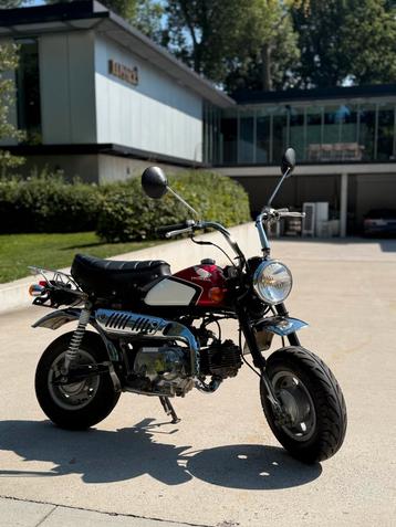 Honda monkey z50y4 CBX limited edition beschikbaar voor biedingen