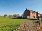 Volledig gerenoveerd huis met grote tuin en garages, Immo, 1000 tot 1500 m², Twee onder één kap, 156 m², 3 kamers