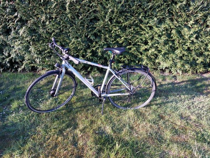 Specialized Source zilvergrijs, Fietsen en Brommers, Fietsen | Jongens, Gebruikt, 26 inch of meer, Versnellingen, Ophalen