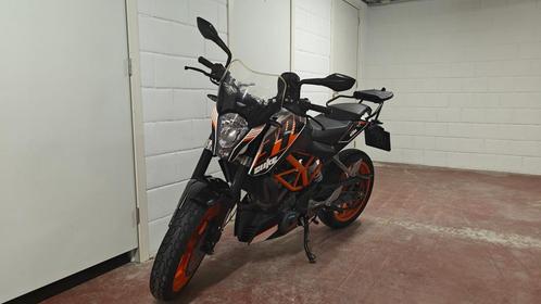 KTM Duke 390 met extra’s (2017) - 15.000km, Motoren, Motoren | KTM, Particulier, Naked bike, 12 t/m 35 kW, 1 cilinder, Ophalen