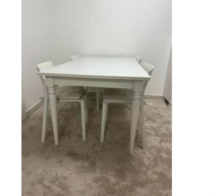 Ikea uitschuifbare eettafel, Huis en Inrichting, Tafels | Kaptafels, Zo goed als nieuw, Ophalen