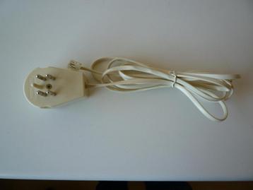 Telefoonstekker en -kabel beschikbaar voor biedingen