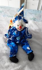 Clown en porcelaine sur une balançoire, Antiquités & Art, Enlèvement ou Envoi