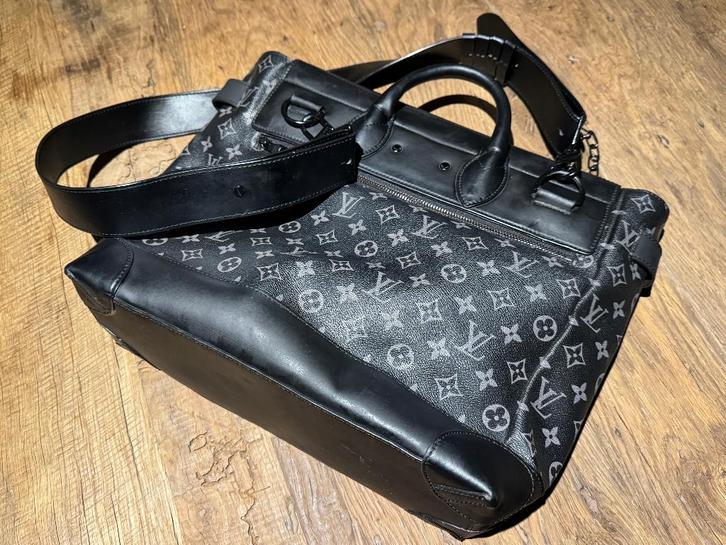 Louis Vuitton Steamer Monogram Taurillon Leather Bag, Handtassen en Accessoires, Tassen | Schoudertassen, Gebruikt, Leer, Ophalen of Verzenden