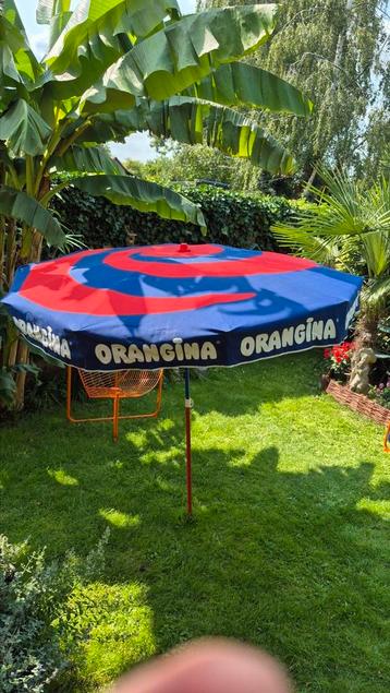 VINTAGE ORANGINA PARASOL  beschikbaar voor biedingen
