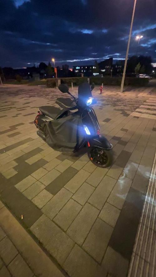 Vespa sprint 2024 te koop, Fietsen en Brommers, Scooters | Piaggio, Zo goed als nieuw, Ophalen