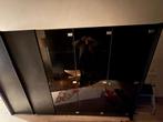 Zwarte wandkast (dicht), Huis en Inrichting, Ophalen, 250 tot 300 cm, Met deur(en), Zo goed als nieuw