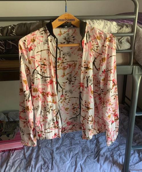 Verschillende vestjes in verschillende maten, Kleding | Dames, Truien en Vesten, Gedragen, Maat 38/40 (M), Zwart, Ophalen