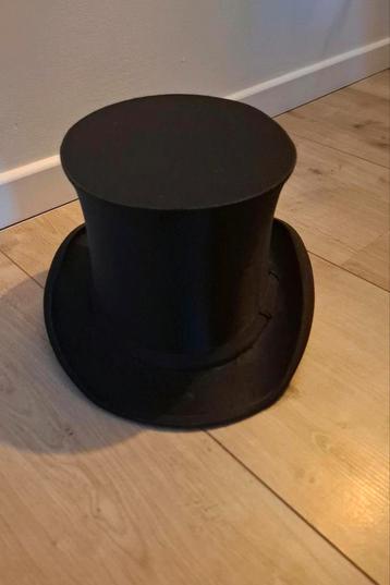 Chapeau Claque – ca. 1889 – August Edelwirth beschikbaar voor biedingen