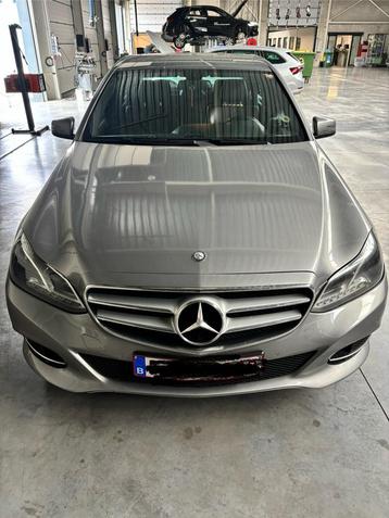 Mercedes benz classe E 200, Achat, Carnet d'entretien, 5 portes, Automatique