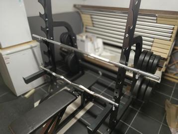 Fitness materiaal beschikbaar voor biedingen