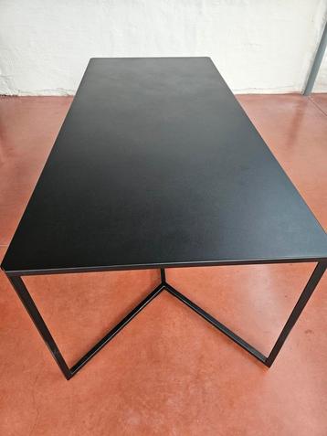 Eettafel zwart metaal AMPM Romy  beschikbaar voor biedingen
