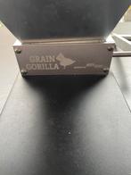 Brewferm Grain Gorilla moutmolen met verstelbare rvs rollen, Ophalen, Zo goed als nieuw