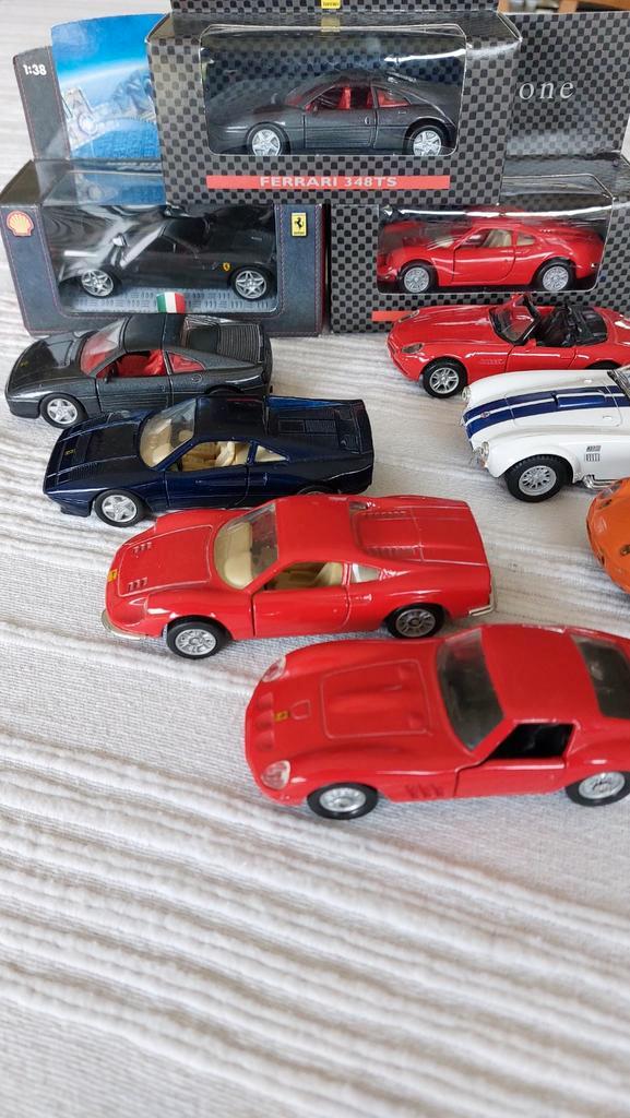 FERRARI BMW à l'échelle 1/36- 1/38, Hobby & Loisirs créatifs, Voitures miniatures | Échelles Autre, Enlèvement ou Envoi