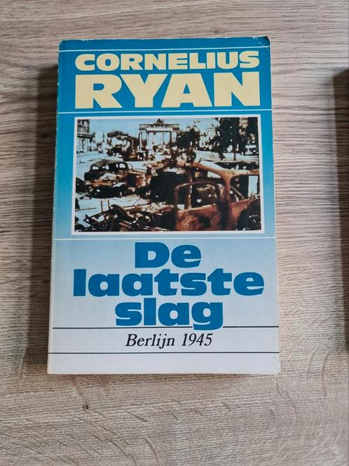 Boek : de laatste dag / Cornelius Ryan, Boeken, Oorlog en Militair, Zo goed als nieuw, Ophalen of Verzenden