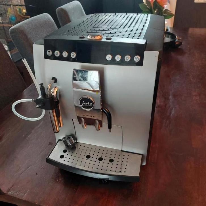 Jura koffiemachine met gereviseerde Zet-groep, Elektronische apparatuur, Koffiezetapparaten, Gebruikt, Koffiebonen, Koffiemachine
