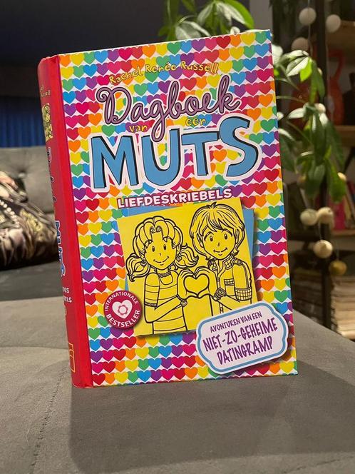 Rachel Renée Russell - Liefdeskriebels, Boeken, Kinderboeken | Jeugd | 10 tot 12 jaar, Zo goed als nieuw, Ophalen of Verzenden