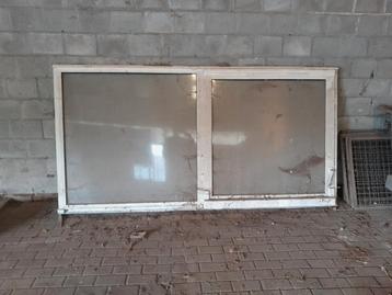 Raam 280x140 1zijde open baar beschikbaar voor biedingen
