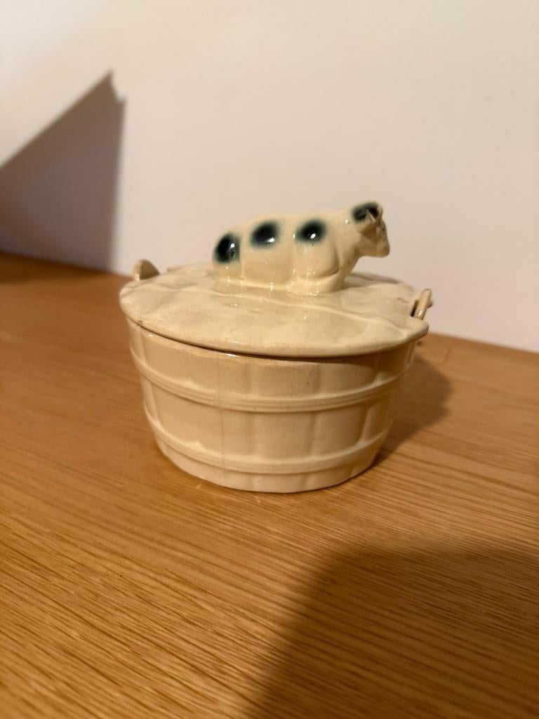 Wit botervlootje met koe op het deksel, Huis en Inrichting, Keuken | Servies, Gebruikt, Kop(pen) en/of Schotel(s), Boerenbont