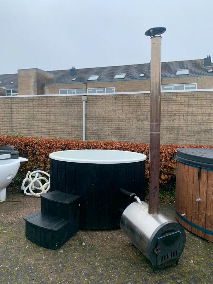 Hottub | externe kachel | 1 jaar oud kachel - zwart, Tuin en Terras, Zwembad-toebehoren, Gebruikt, Filter, Ophalen