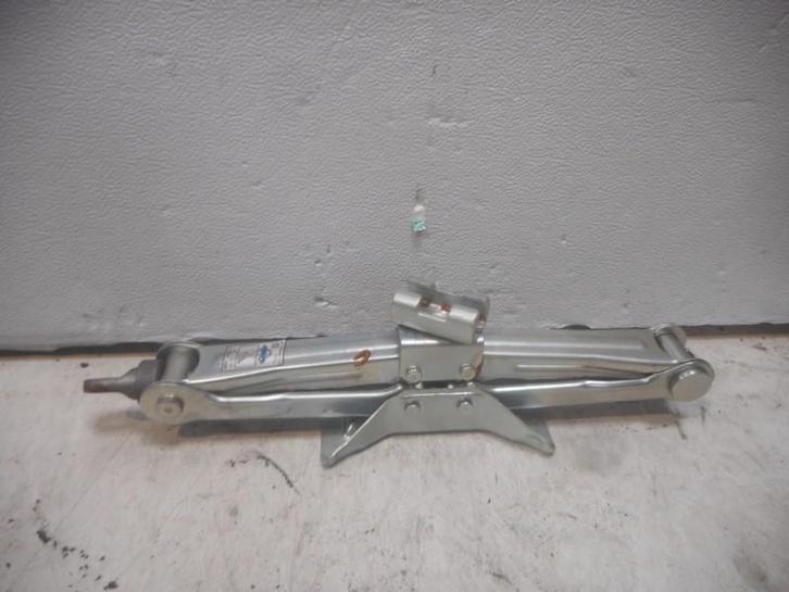 CRIC Toyota Corolla (E9) (01-1987/10-1994), Autos : Pièces & Accessoires, Autres pièces automobiles, Toyota, Utilisé