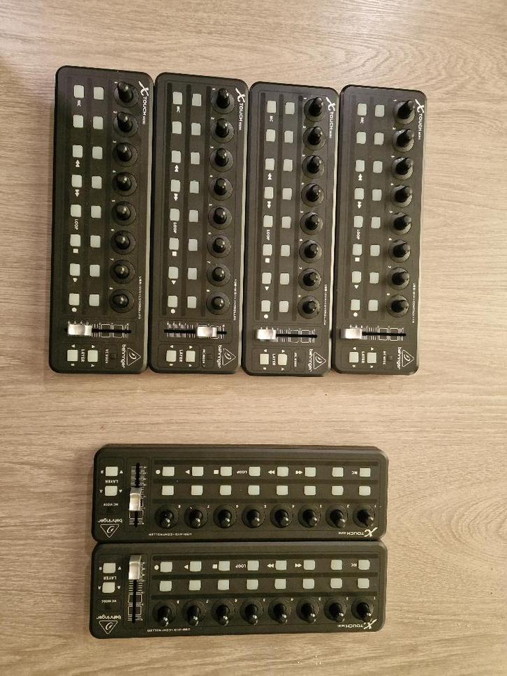 Set van 4 beringher x-touch mini, Muziek en Instrumenten, Mengpanelen, Gebruikt, Ophalen of Verzenden