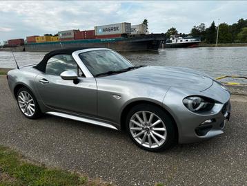 Fiat 124 spider lusso, Achterwielaandrijving, Cabriolet, Parkeersensor, Leder
