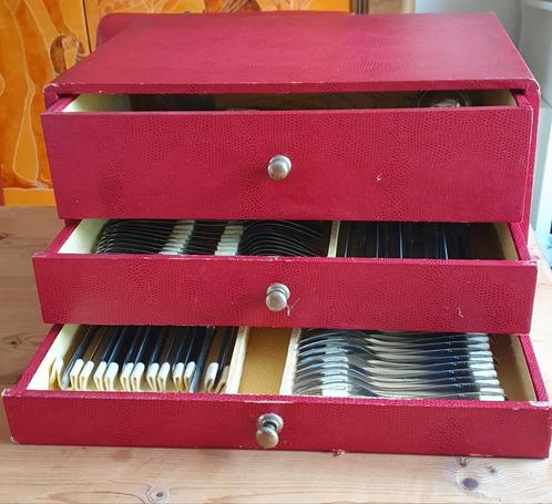 78-delig inox rvs bestek in handige cassette, Huis en Inrichting, Keuken | Bestek, Zo goed als nieuw, Ophalen