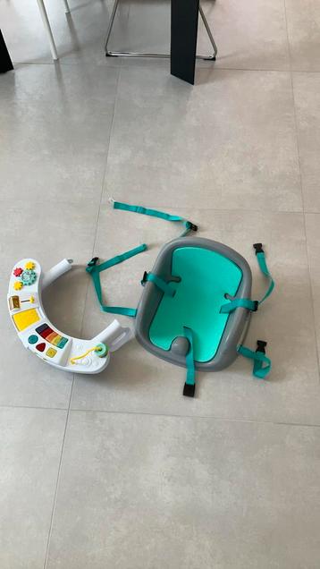 Infantino siège et réhausseur avec plateau de jeux amovible, Enfants & Bébés, Enlèvement, Comme neuf, Chaise de table, Plateau amovible