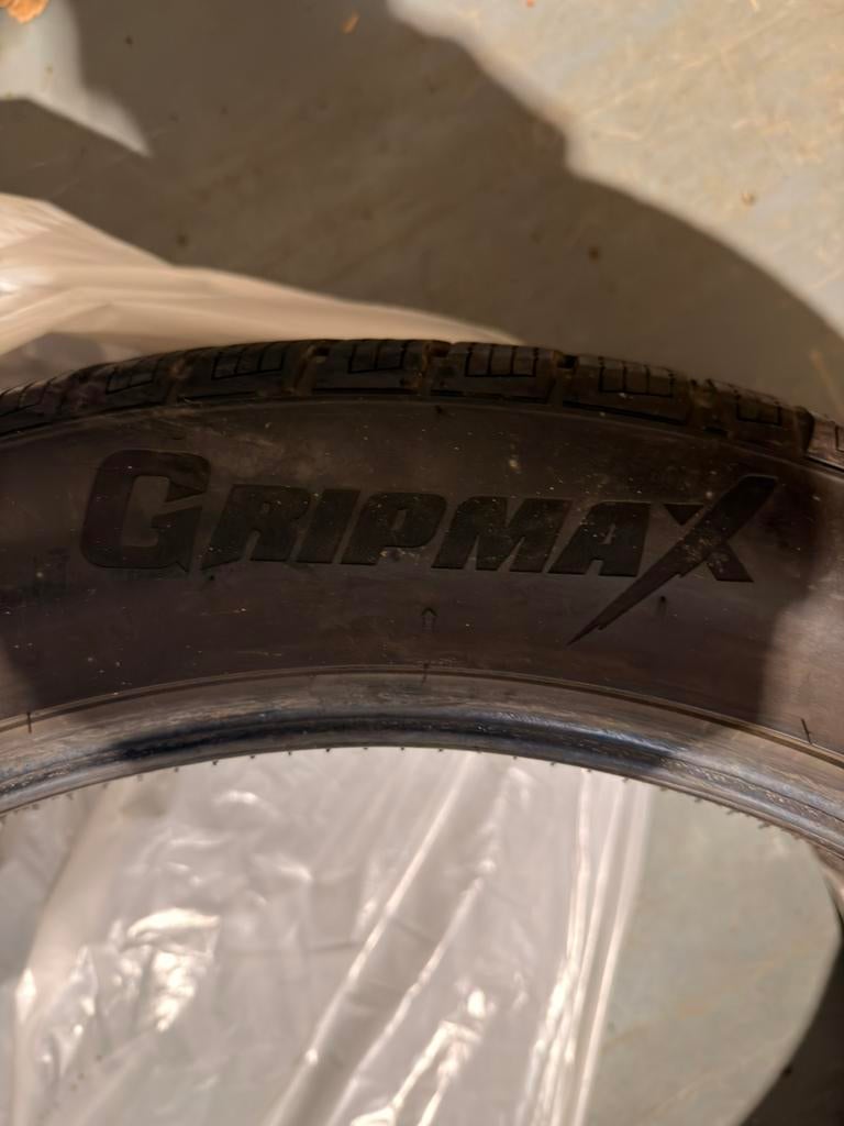 Pneu hiver 265 45 R21, Enlèvement