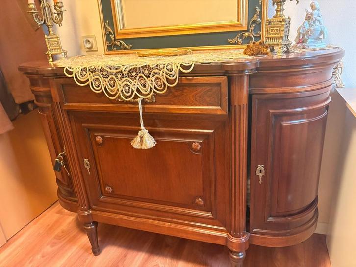 Klassiek dressoir met spiegel en kaarshouder, Huis en Inrichting, Kasten | Overige, Gebruikt, Ophalen