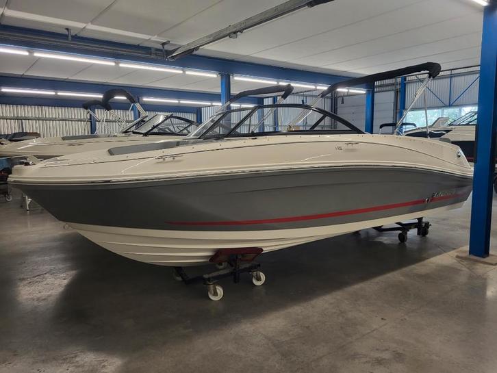 Bayliner VR5 bowrider met 150 pk Mercury, Watersport en Boten, Speedboten, Zo goed als nieuw, 6 meter of meer, Benzine, 120 tot 200 pk