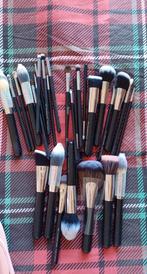 29 brostels makeup, Ophalen of Verzenden, Zo goed als nieuw, Zwart, Accessoires