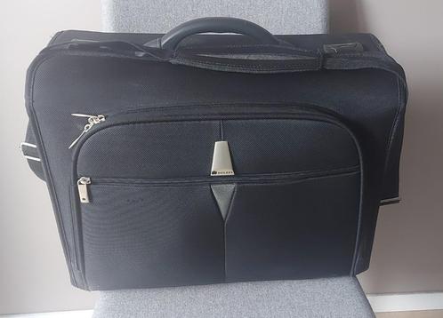 Delsey hardcases met dubbele codesluitingen, Handtassen en Accessoires, Tassen | Schooltassen, Gebruikt, Aktetas of Boekentas