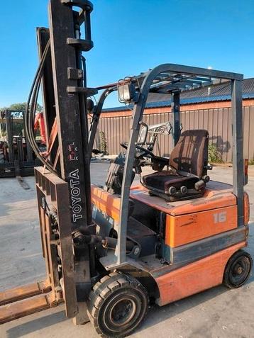 Toyota 1.6ton side shift,spreider en telescopische vorken beschikbaar voor biedingen