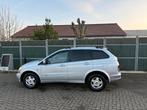 Ssangyong Kyron 20d lichte vracht trekhaak, Auto's, Bestelwagens en Lichte vracht, Zwart, 4 cilinders, Elektrische ramen, Leder