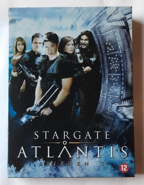 Stargate Atlantis (L'intégrale de la saison 3), CD & DVD, DVD | TV & Séries télévisées, Science-Fiction et Fantasy, Coffret, À partir de 12 ans