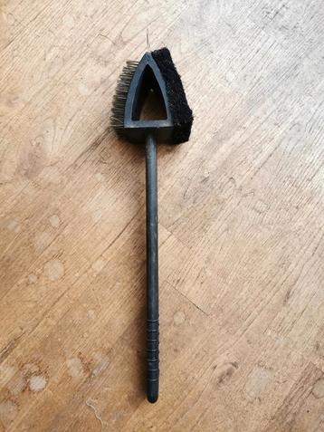Barbecue borstel rooster poetsen  beschikbaar voor biedingen
