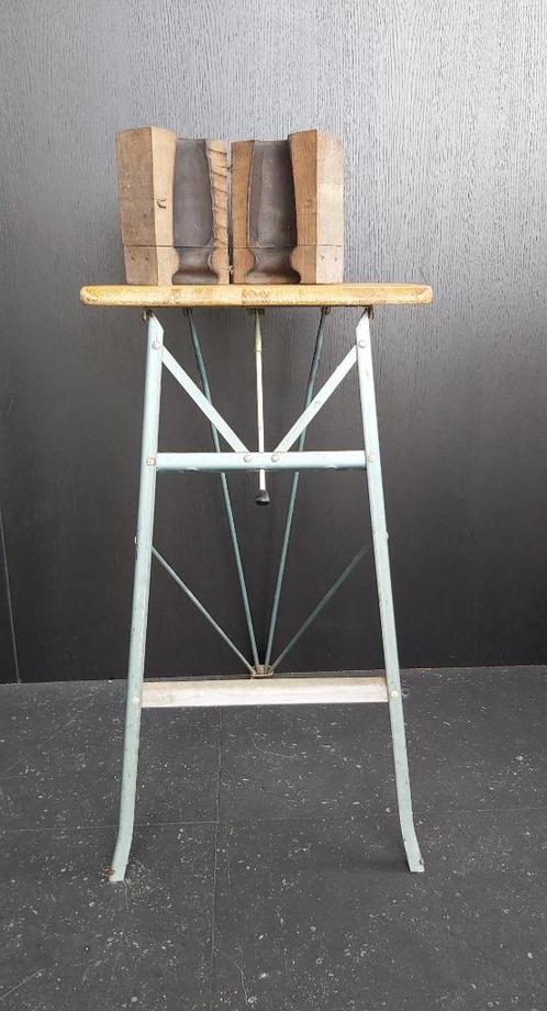 Vintage industriele kruk tabouret "libellule normafix" jr 50, Huis en Inrichting, Krukjes, Hout, Ophalen of Verzenden