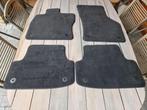 Fluwelen mattenset Audi A3 (origineel), Ophalen, Zo goed als nieuw