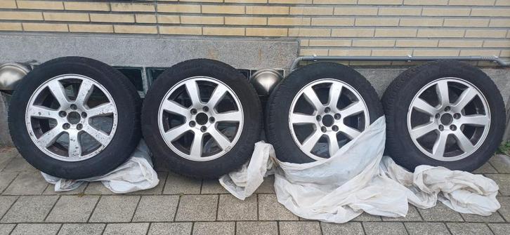 4 auto wielen met winterbanden, Auto-onderdelen, Banden en Velgen, Velg(en), Winterbanden, 16 inch, 215 mm, Personenwagen, Gebruikt