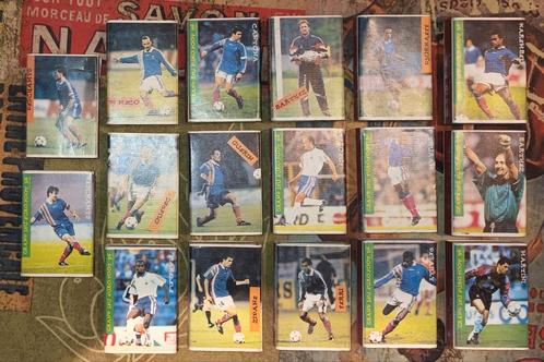 Kavel van 17 luciferdoosjes van het Franse team Eurofootball, Verzamelen, Rookartikelen, Aanstekers en Luciferdoosjes, Zo goed als nieuw