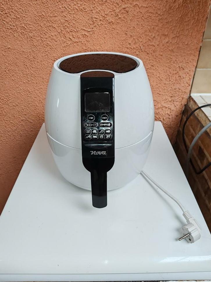 Friteuse airfryer Nova, Electroménager, Friteuses à air, Utilisé, Enlèvement